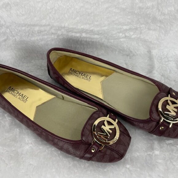 Michael Kors Fulton MOC Merlot Ballet Flat Gold Logo Size 7 NEW - Picture 1 of 4